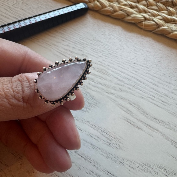 LARGE STERLING SILVER WITH ROSE QUART STONE RING - Picture 4 of 13